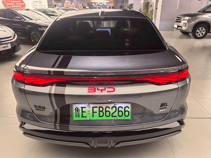 BYD HanL 2025 car image #9