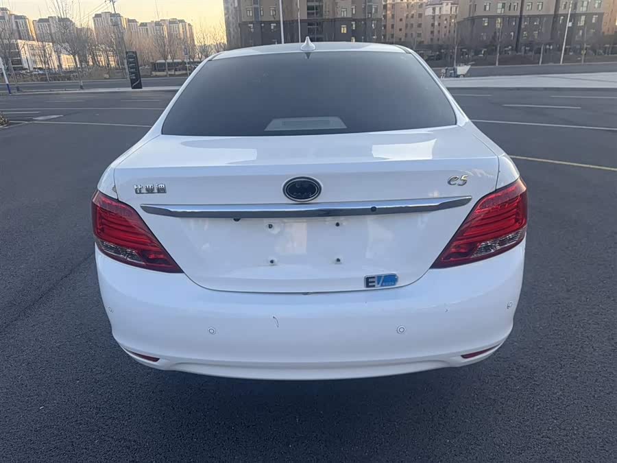 BYD e5 2017 car image #9