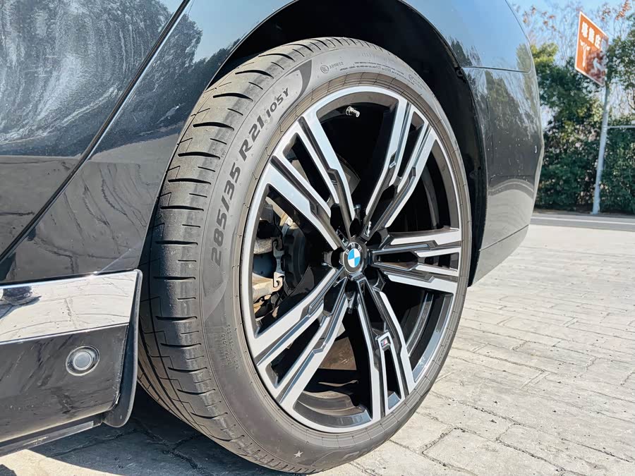 BMW i7 2023 #9 BMW i7 2023 car image #9