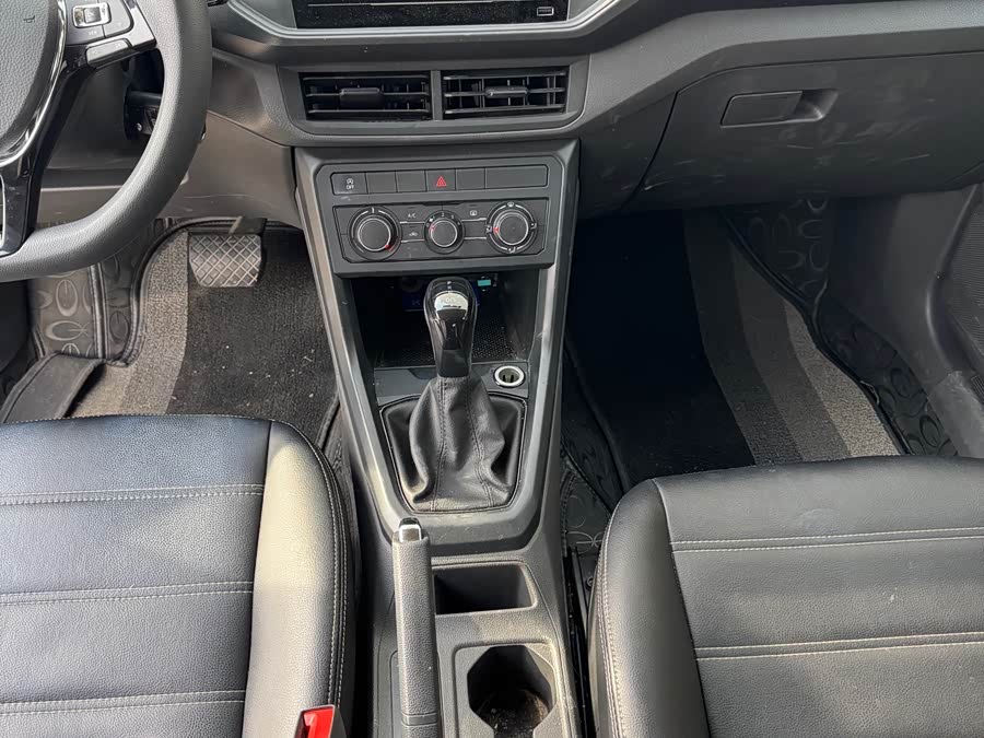 Volkswagen T-Cross 2021 #9 Volkswagen T-Cross 2021 car image #9