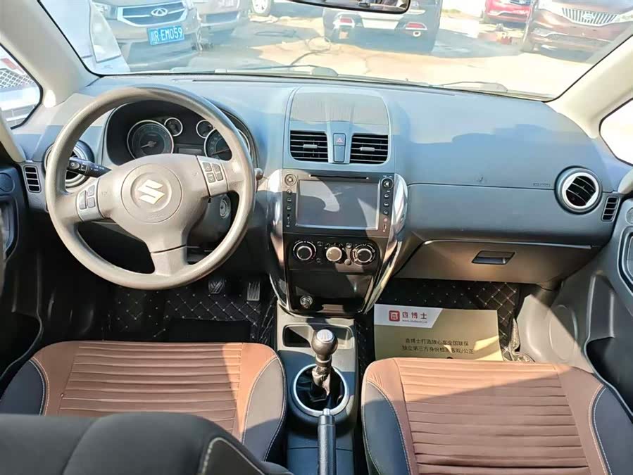铃木 天语 SX4 2014 汽车图片 #9