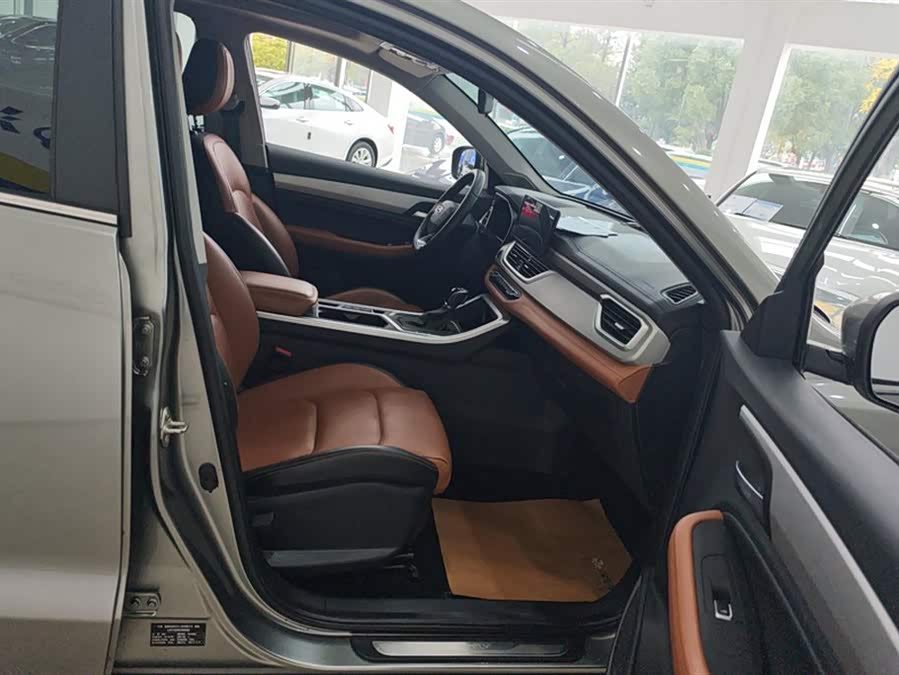 GEELY Vision X6 2021 car image #9