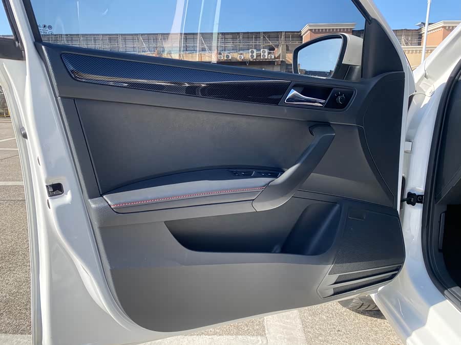 Skoda Rapid Spaceback 2020 immagine di auto #9