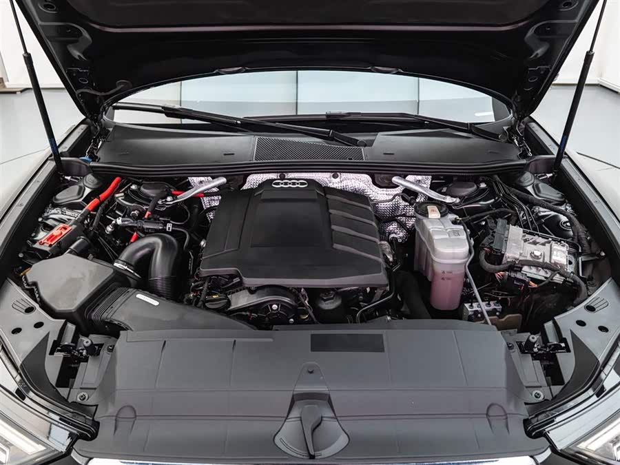 Audi A6L 2020 car image #9