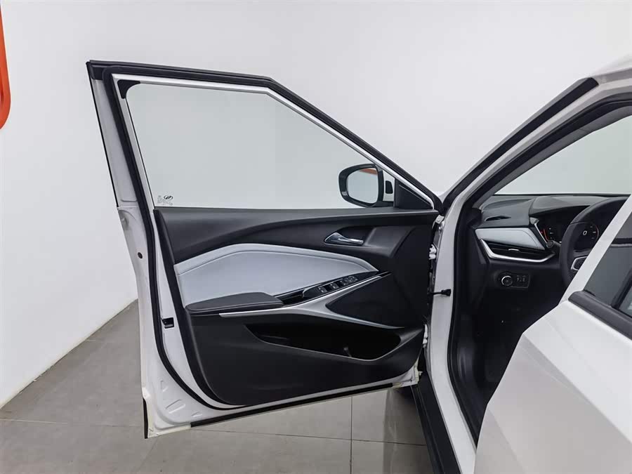 Chevrolet Charm 2022 car image #9