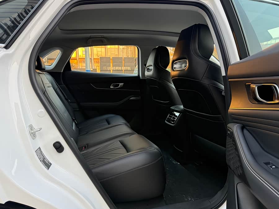 Changan UNI-K iDD 2025 immagine di auto #9