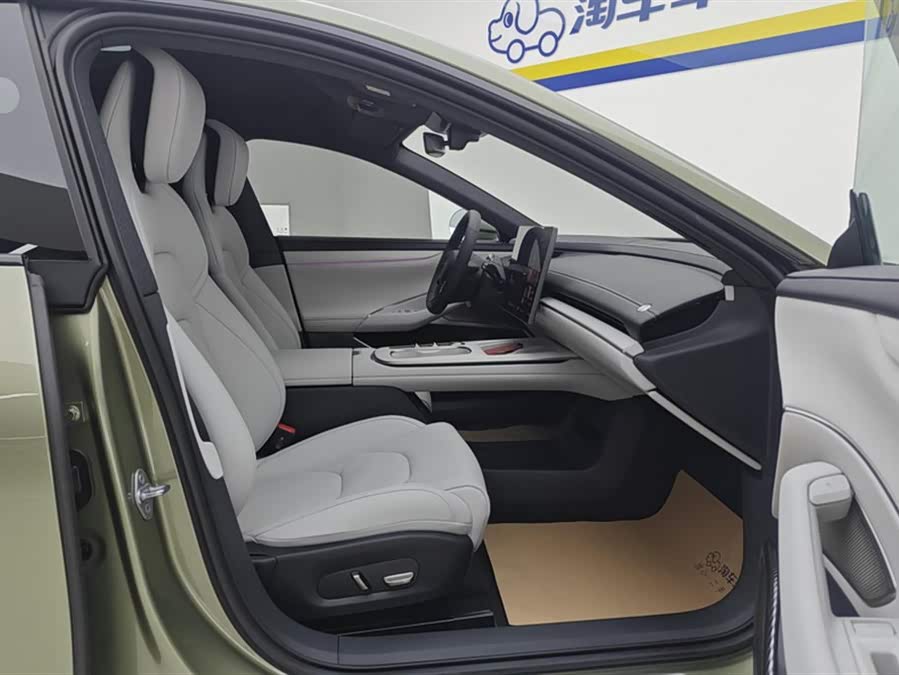MI SU7 2025 car image #9