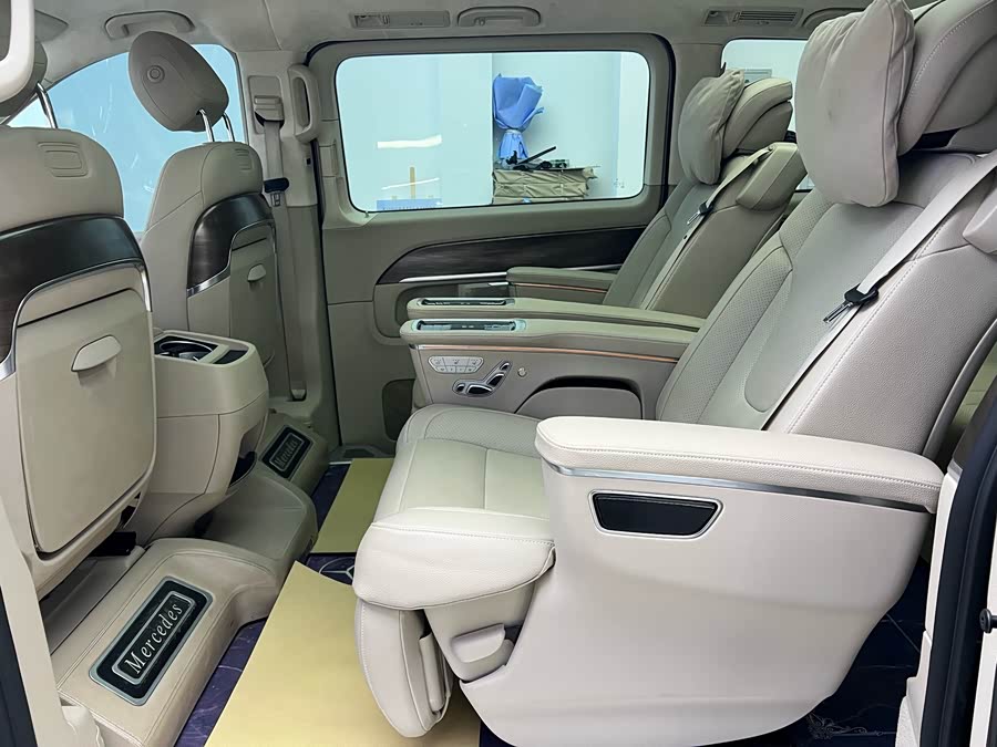 Mercedes-Benz V Class 2021 #9 Mercedes-Benz V Class 2021 car image #9