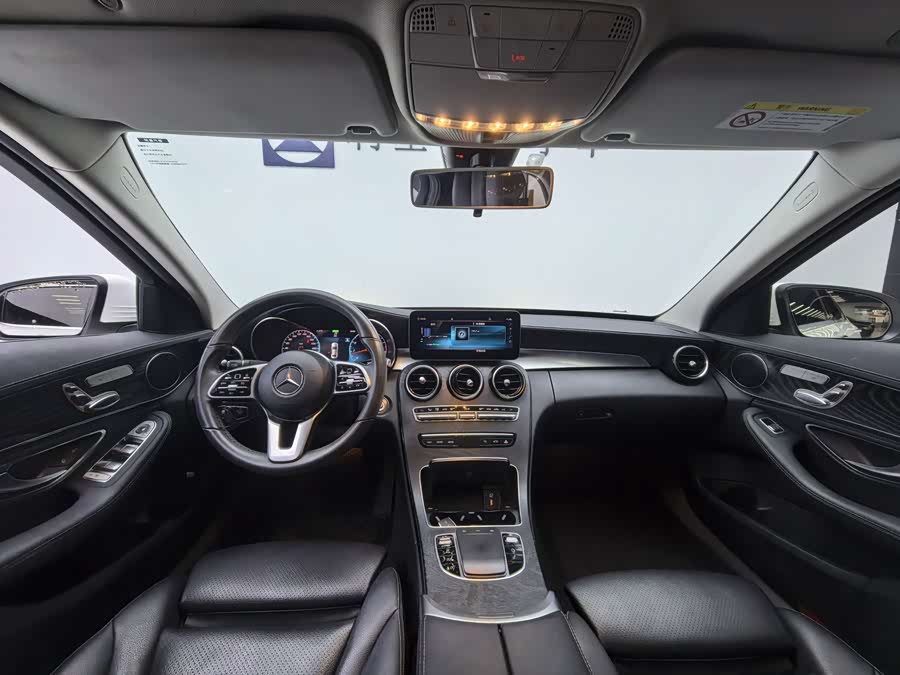 Mercedes-Benz C Class 2019 car image #9