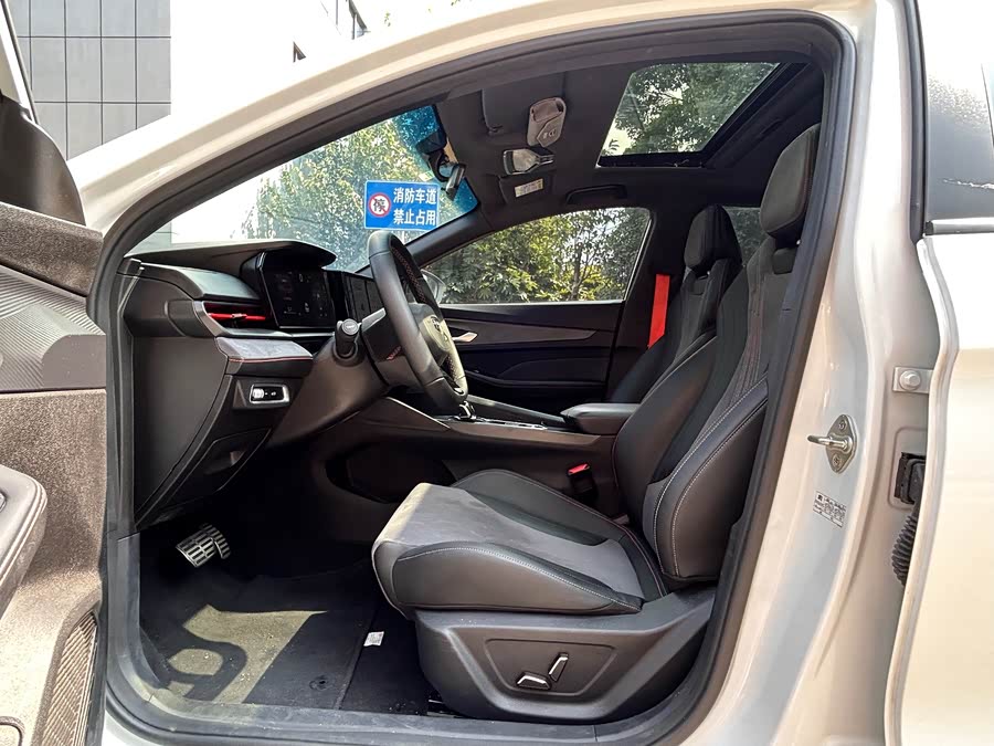 GEELY Binray 2022 car image #9