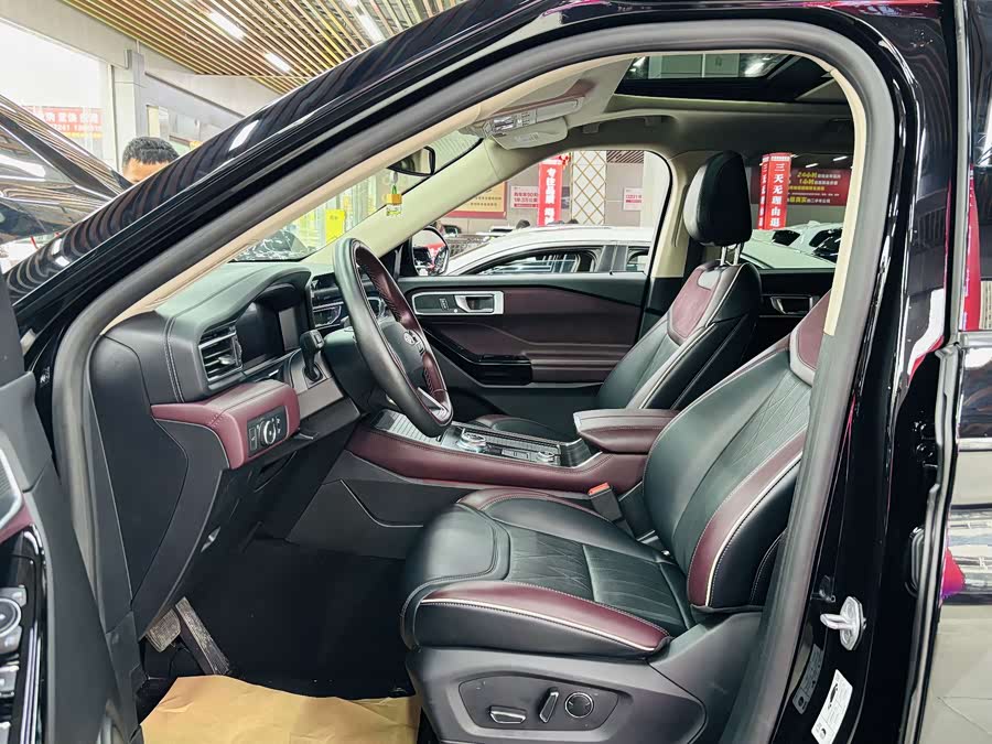 Ford Explorer 2024 car image #9