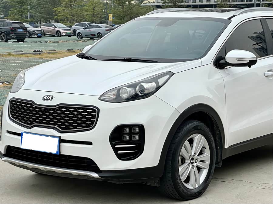 Kia KX5 2017 صورة سيارة #9