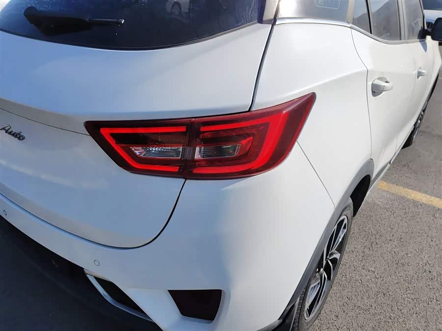 众泰 众泰T300 2018 汽车图片 #9