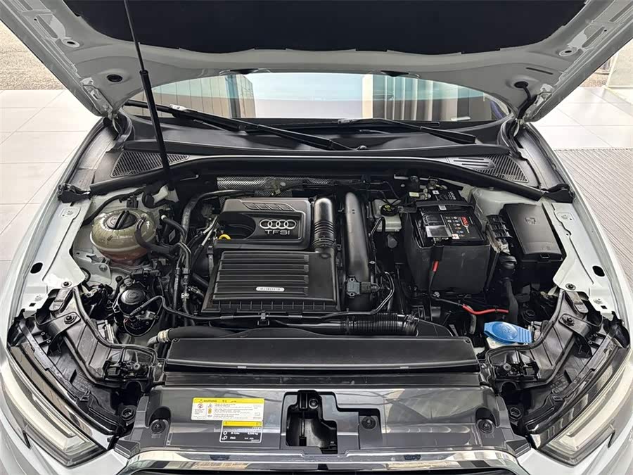 Audi A3 2019 car image #9