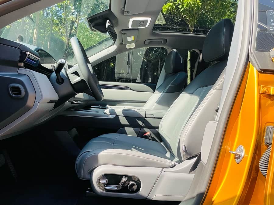 Zeekr 7X 2024 immagine di auto #9