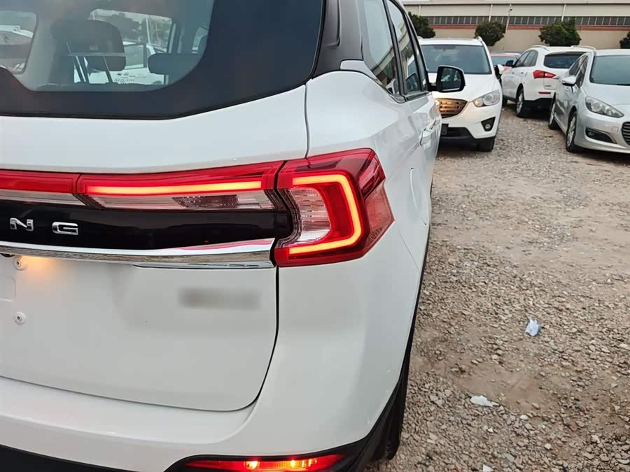 Forthing T5 2024 #9 Forthing T5 2024 immagine di auto #9