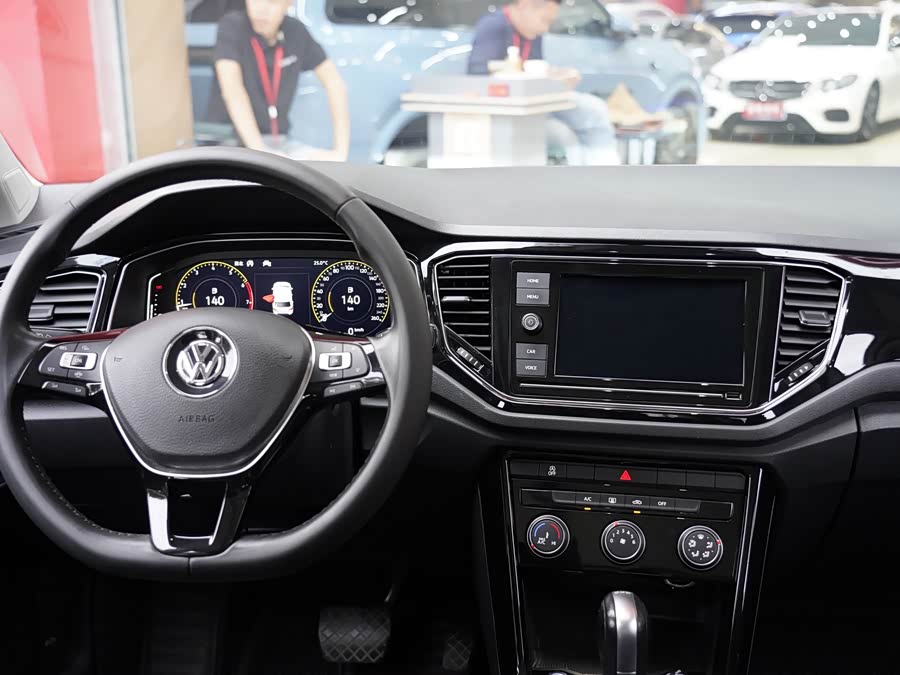 Volkswagen T-Roc 2020 #9 Volkswagen T-Roc 2020 car image #9