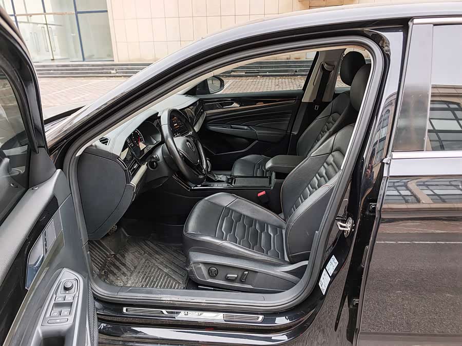 Volkswagen Passat 2019 #9 Volkswagen Passat 2019 car image #9