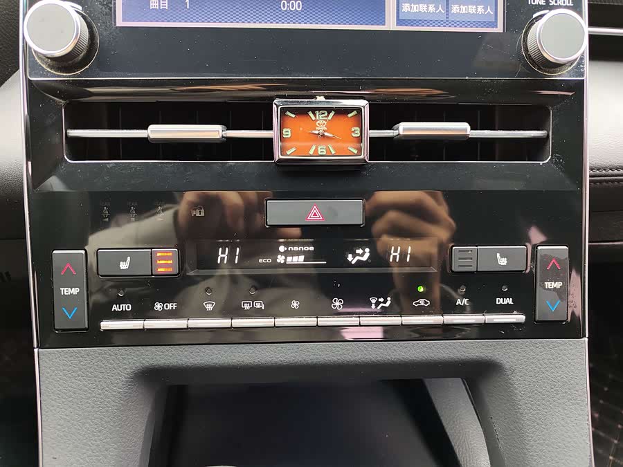 Toyota Avalon 2019 car image #9