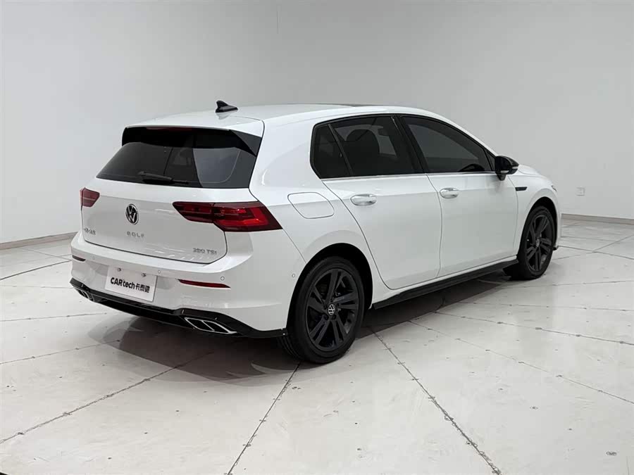 Volkswagen Golf 2022 car image #9