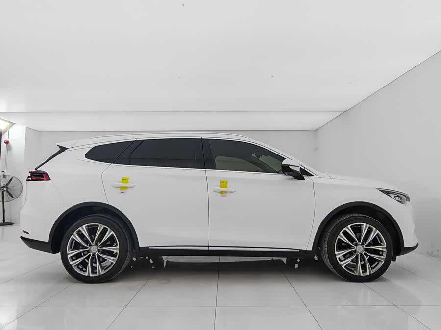 BYD Tang 2018 #9 BYD Tang 2018 car image #9