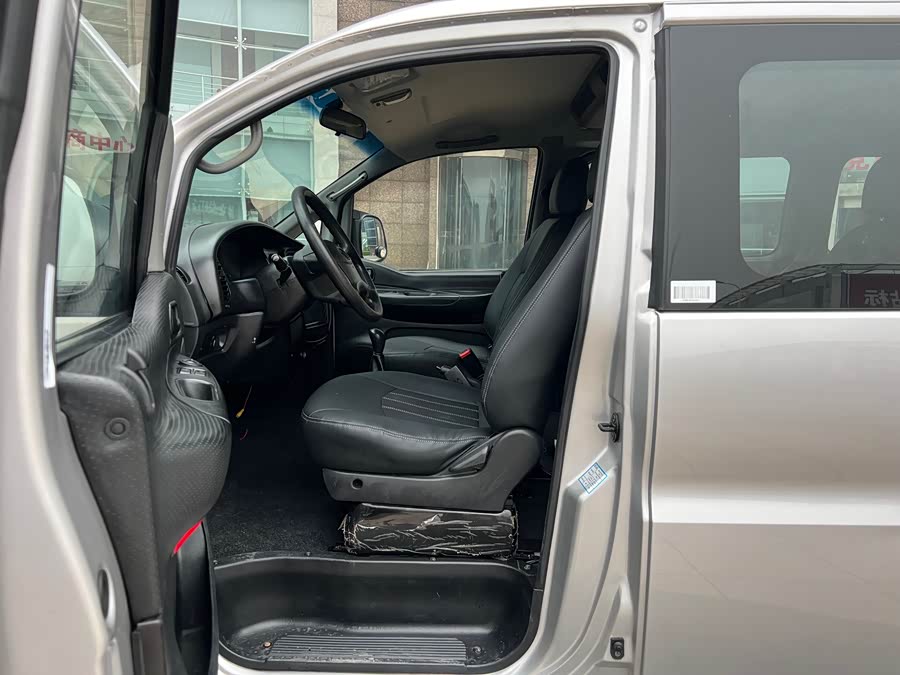 JAC 2013 #9 JAC 2013 car image #9