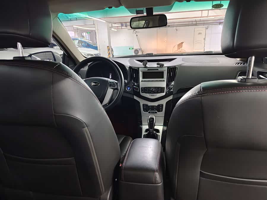 BYD e5 2019 car image #9