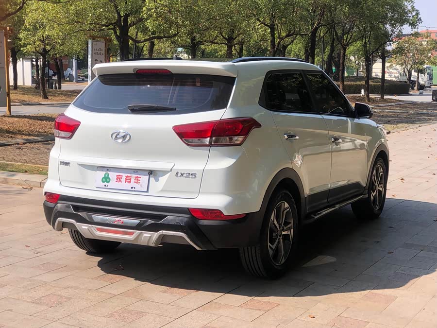 Hyundai ix25 2017 car image #9