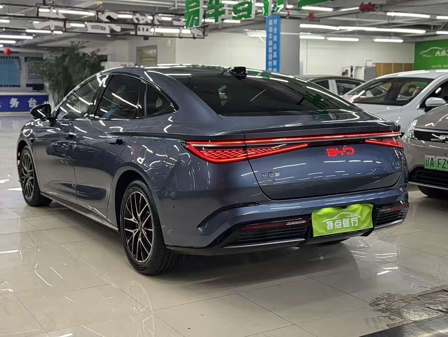 BYD Seal 07 DM-i 2025 car image #9