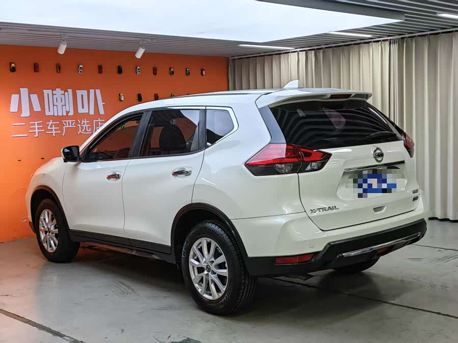 Nissan X-Trail 2018 car image #9