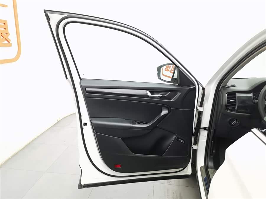 Skoda Kodiaq 2021 car image #9