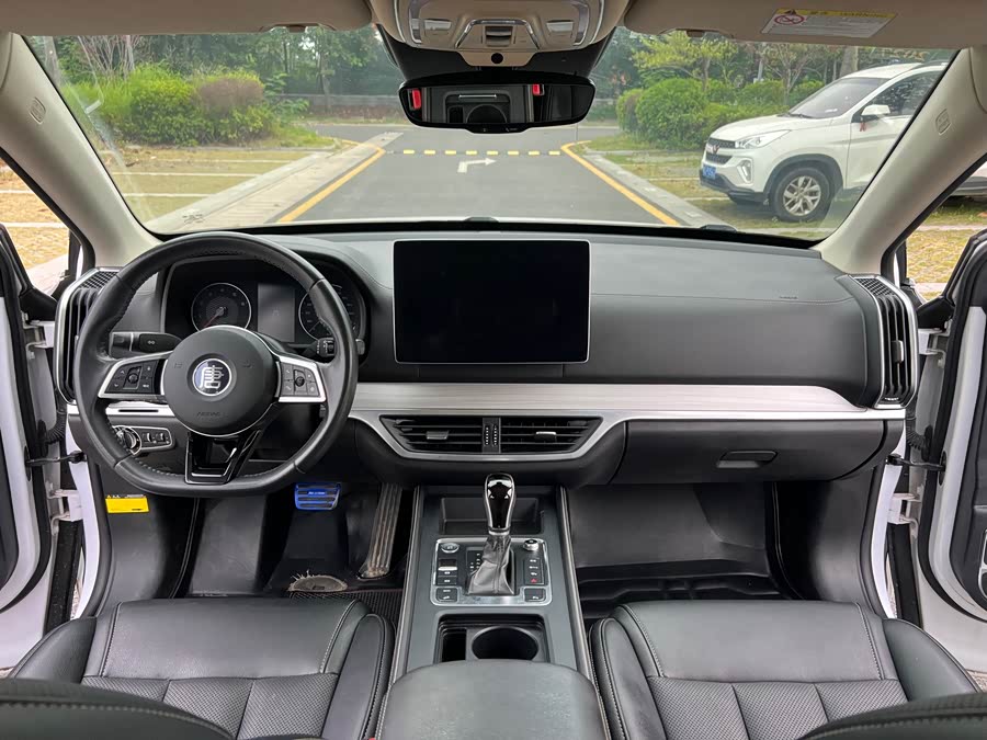 BYD Tang 2019 #9 BYD Tang 2019 car image #9