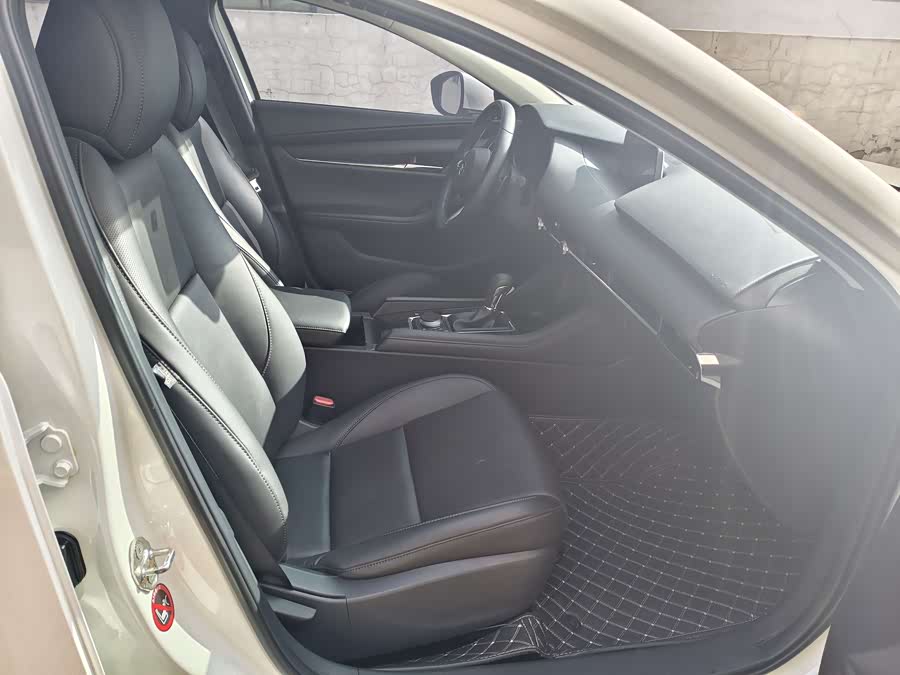 Mazda 3 Axela 2021 immagine di auto #9