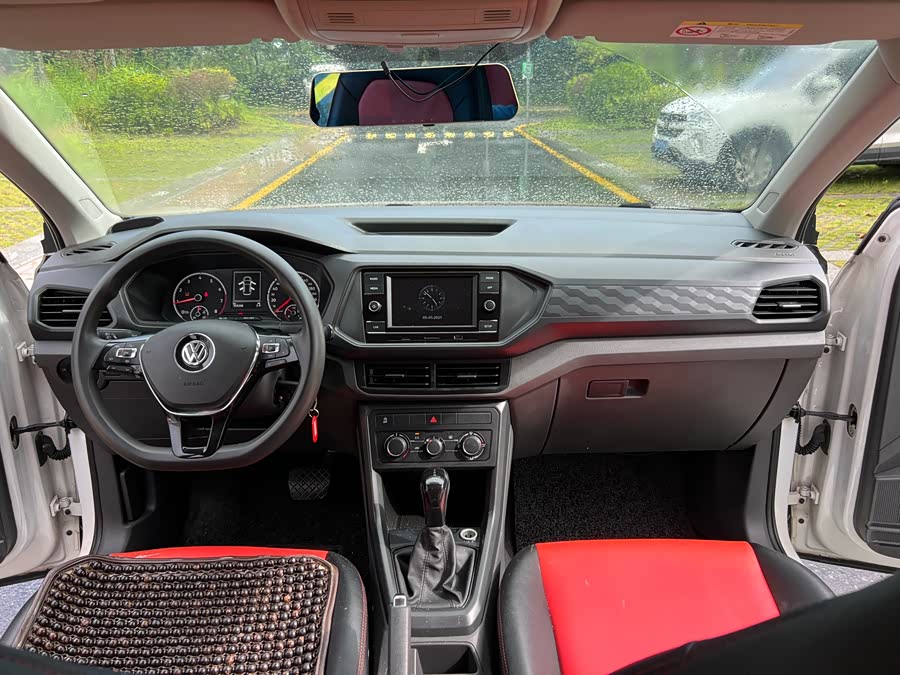 Volkswagen T-Cross 2019 #9 Volkswagen T-Cross 2019 car image #9
