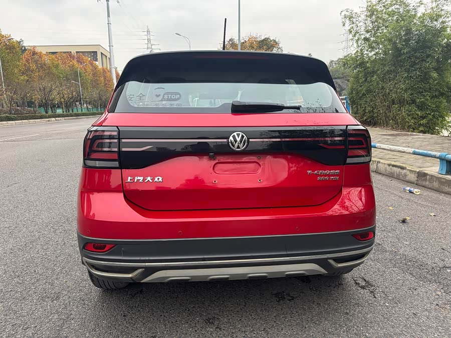 Volkswagen T-Cross 2019 #9 Volkswagen T-Cross 2019 car image #9