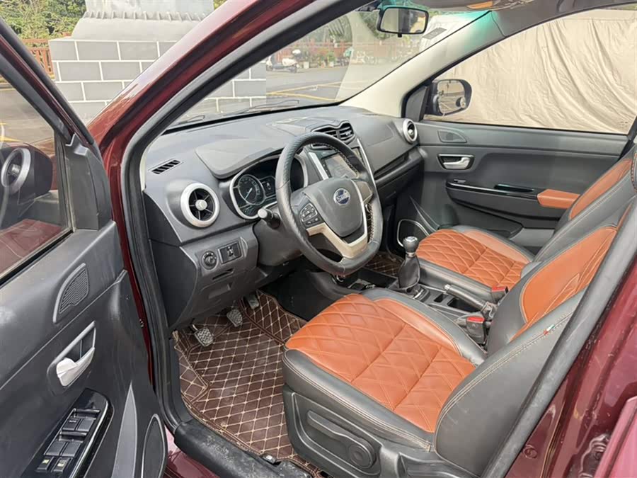 SWM斯威汽车 SWM斯威X3 2019 #9 SWM斯威汽车 SWM斯威X3 2019 汽车图片 #9