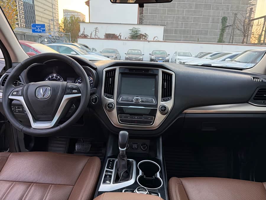 Changan CS95 2017 car image #9