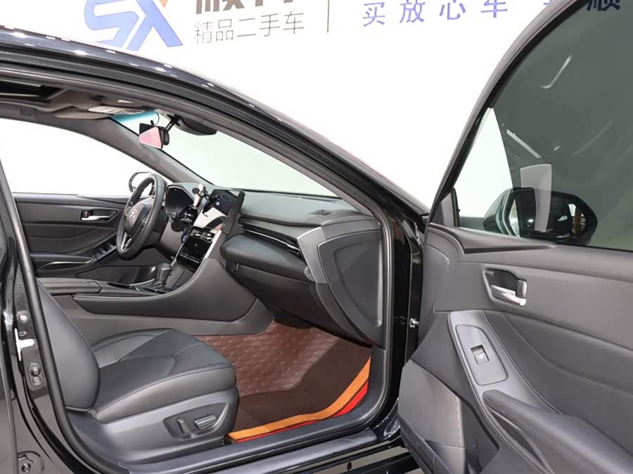 Toyota Avalon 2021 car image #9