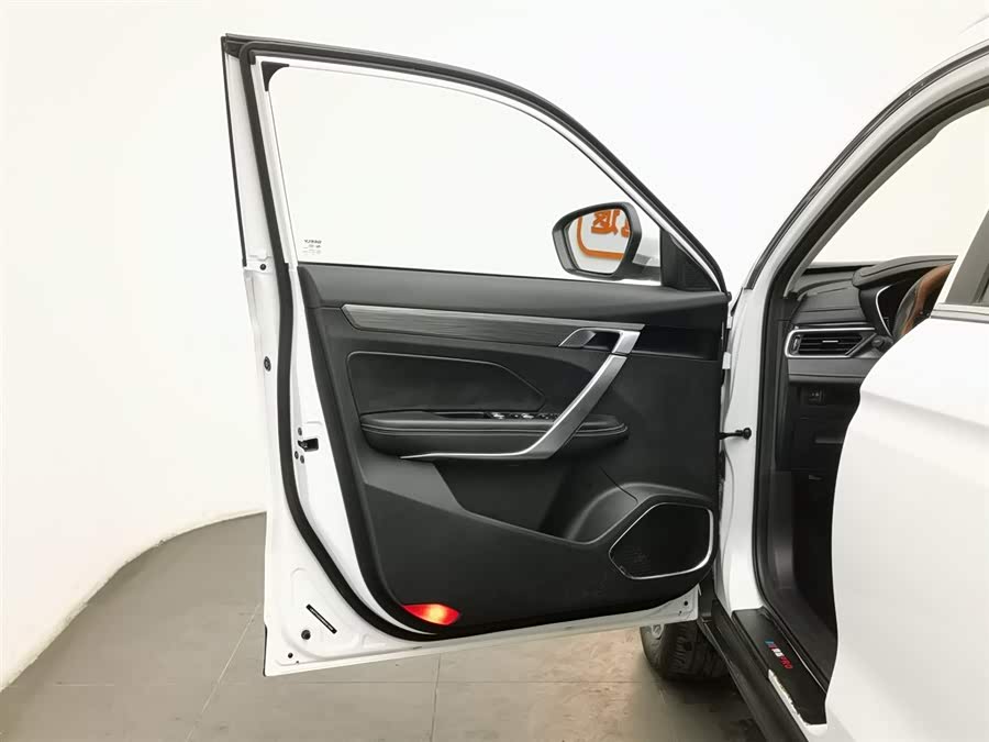 GEELY Boyue 2021 car image #9