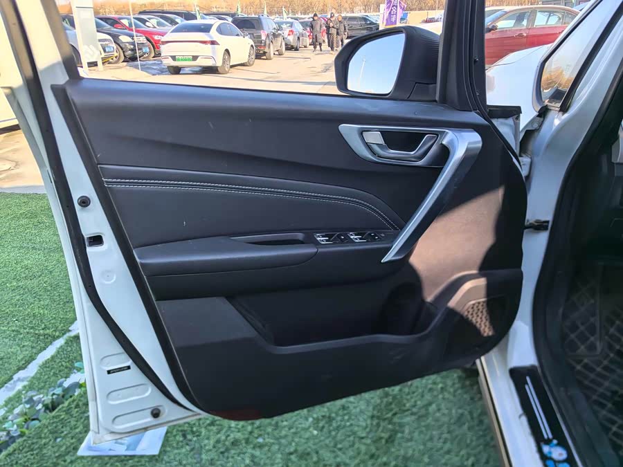 GEELY Vision X3 2021 car image #9