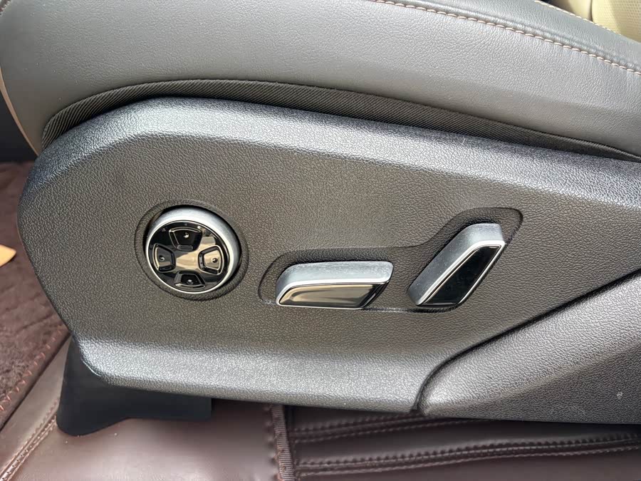 BYD Tang 2020 car image #9
