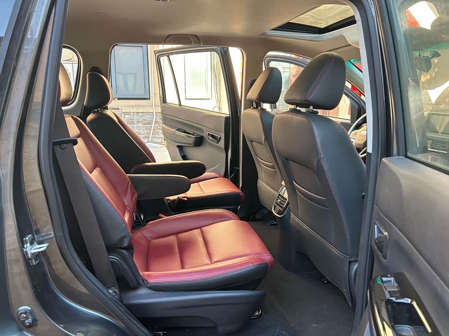 SWM斯威汽车 SWM斯威大虎 2023 #9 SWM斯威汽车 SWM斯威大虎 2023 汽车图片 #9