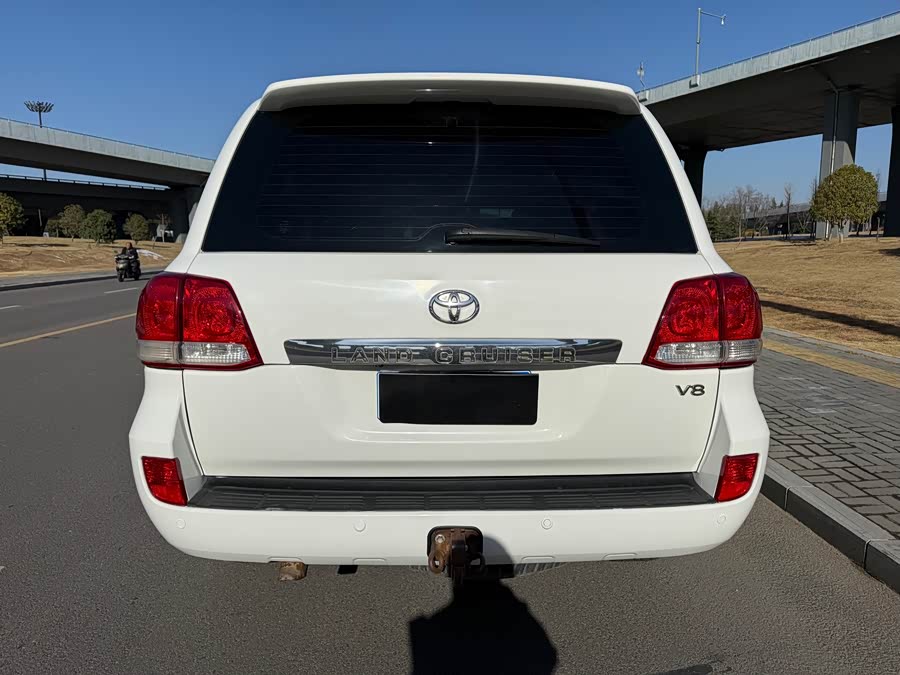 Toyota Land Cruiser 2011 immagine di auto #9