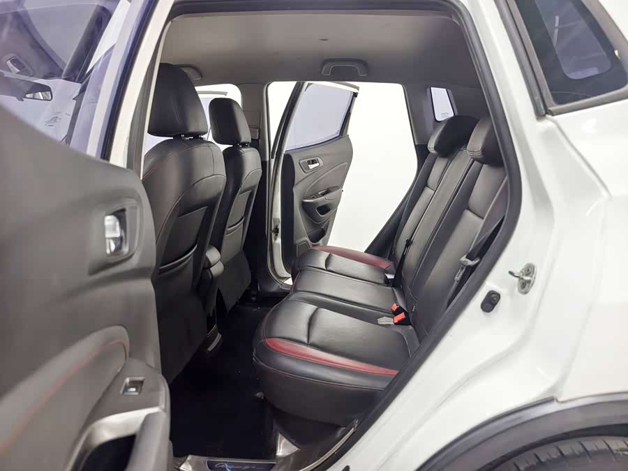 Changan CS15 2016 car image #9