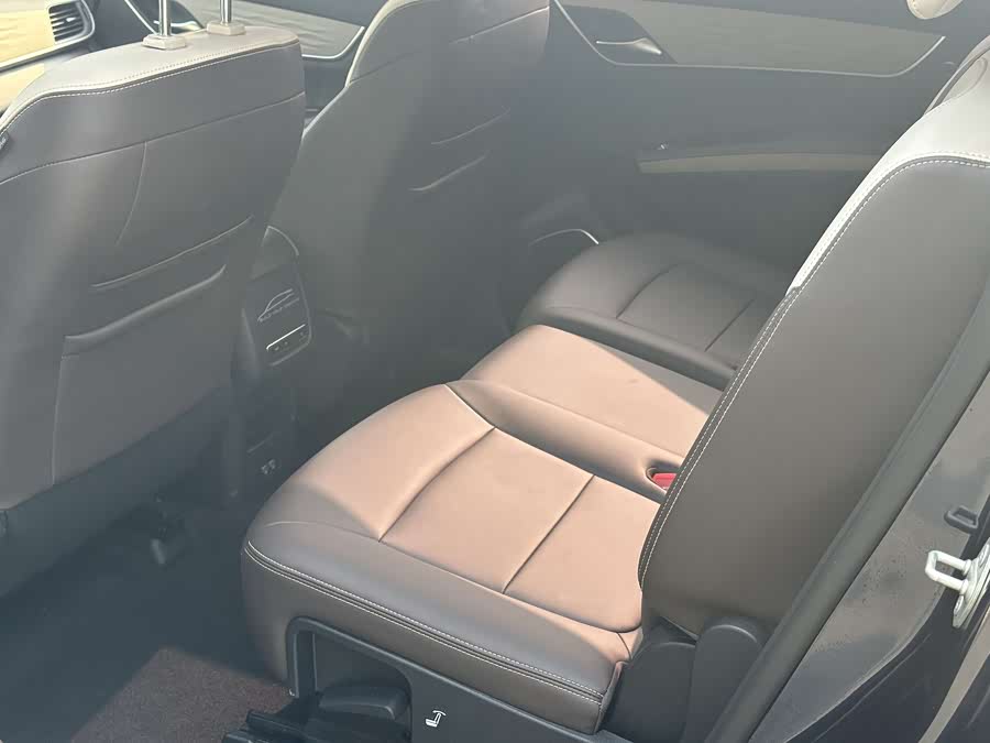 BYD Song MAX New Energy 2022 car image #9