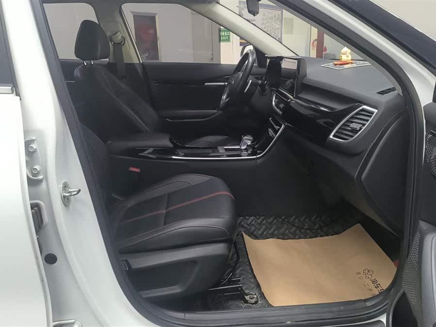 Kia Stonic 2020 car image #9