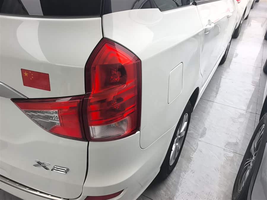 SWM斯威汽车 SWM斯威X2 2022 #9 SWM斯威汽车 SWM斯威X2 2022 汽车图片 #9