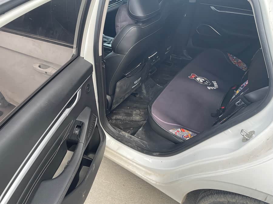 GEELY Emgrand 2022 car image #9