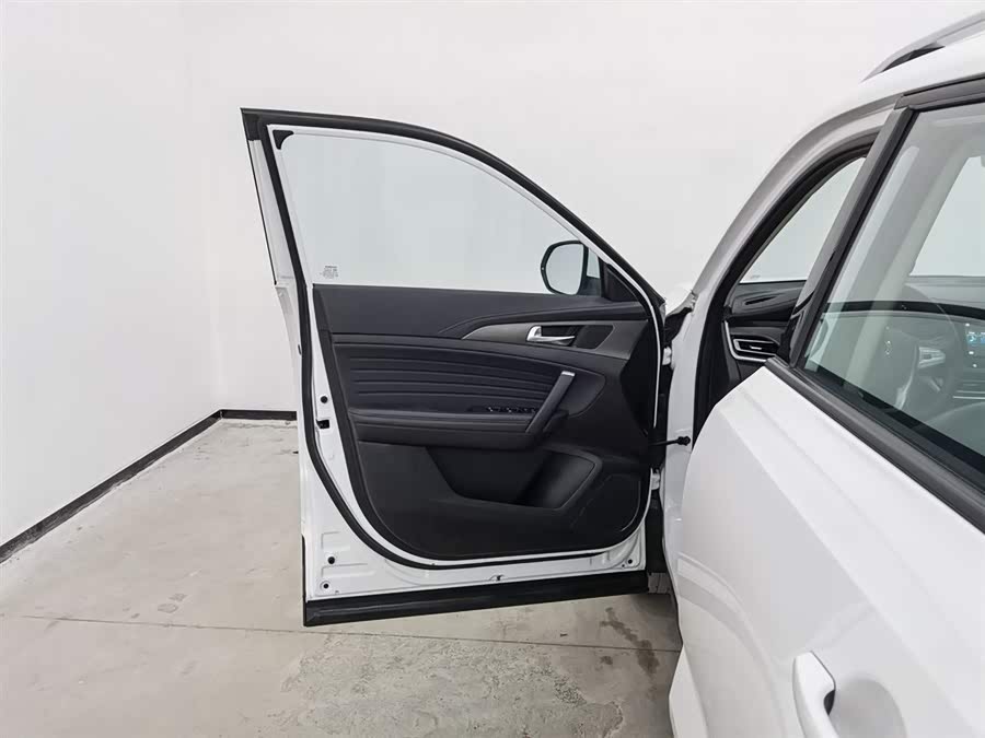 Changan CS35 Plus 2020 صورة سيارة #9