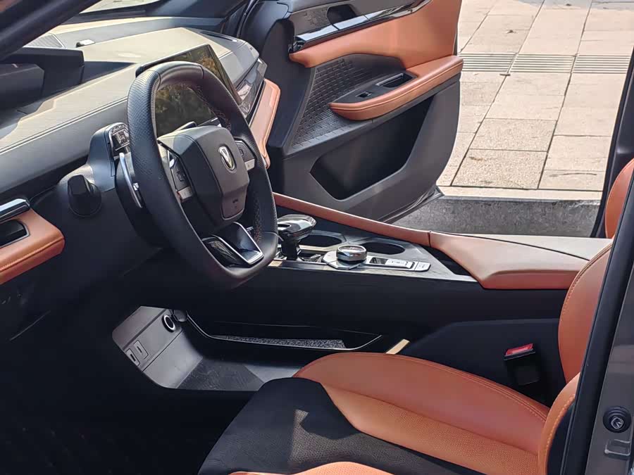 Changan UNI-V 2023 car image #9